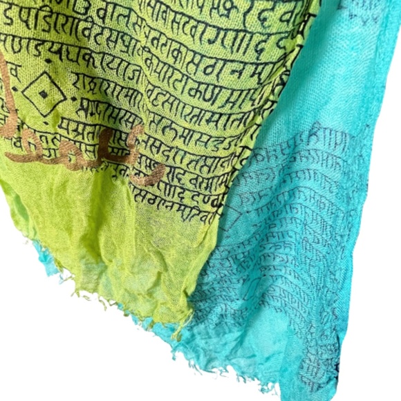 7 Unique & Beautiful Scarves EUC - Picture 7 of 16